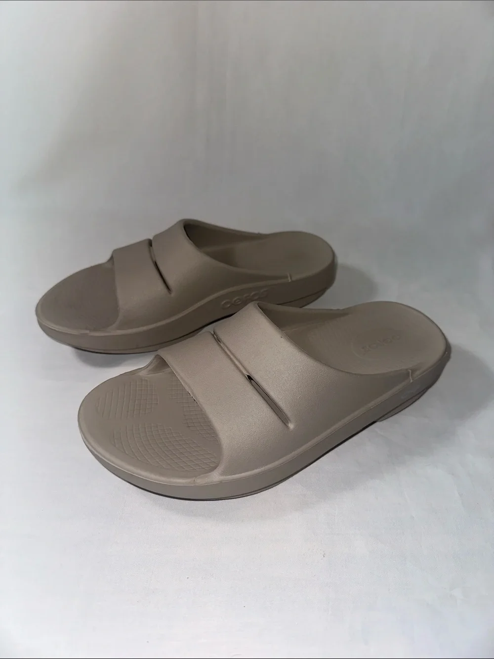 OOFOS OOahh Recovery Slides Taupe Nomad M6/W8 EU 39